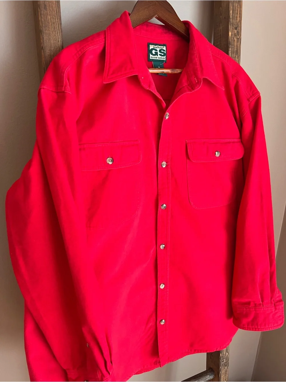 Gander Mountain bold red
